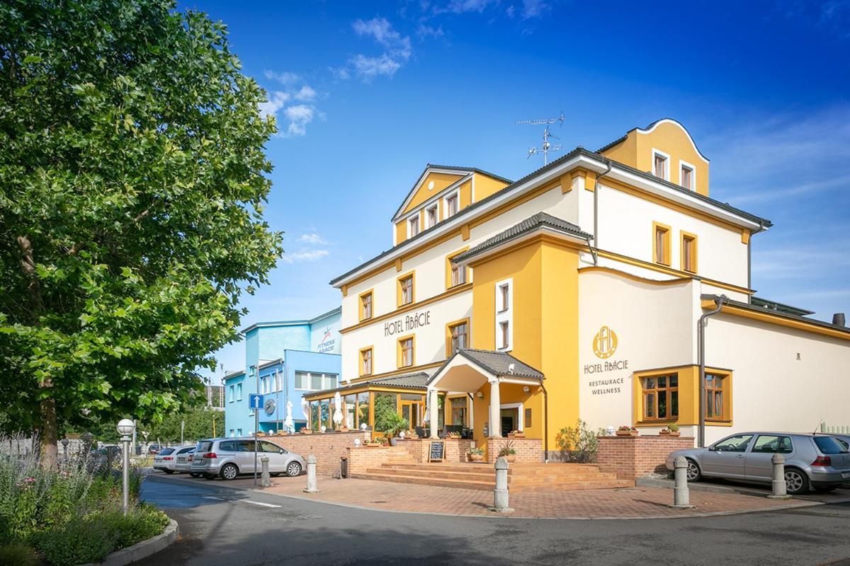 埃伯基康体酒店 Valašské Meziříčí 外观 照片
