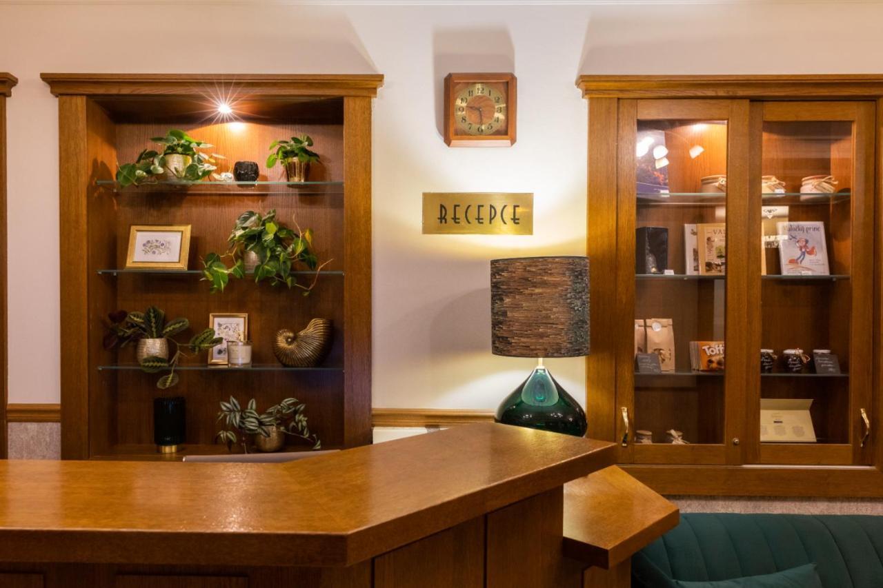 埃伯基康体酒店 Valašské Meziříčí 外观 照片